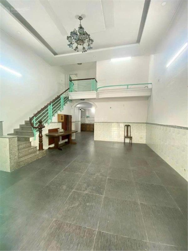 HXH 5 m thông tại 448/65/ Phan Huy Ích P12, DT 6x16 nở hậu 8m (DT công nhận 98m2) giá 8 tỷ còn TL 15983772