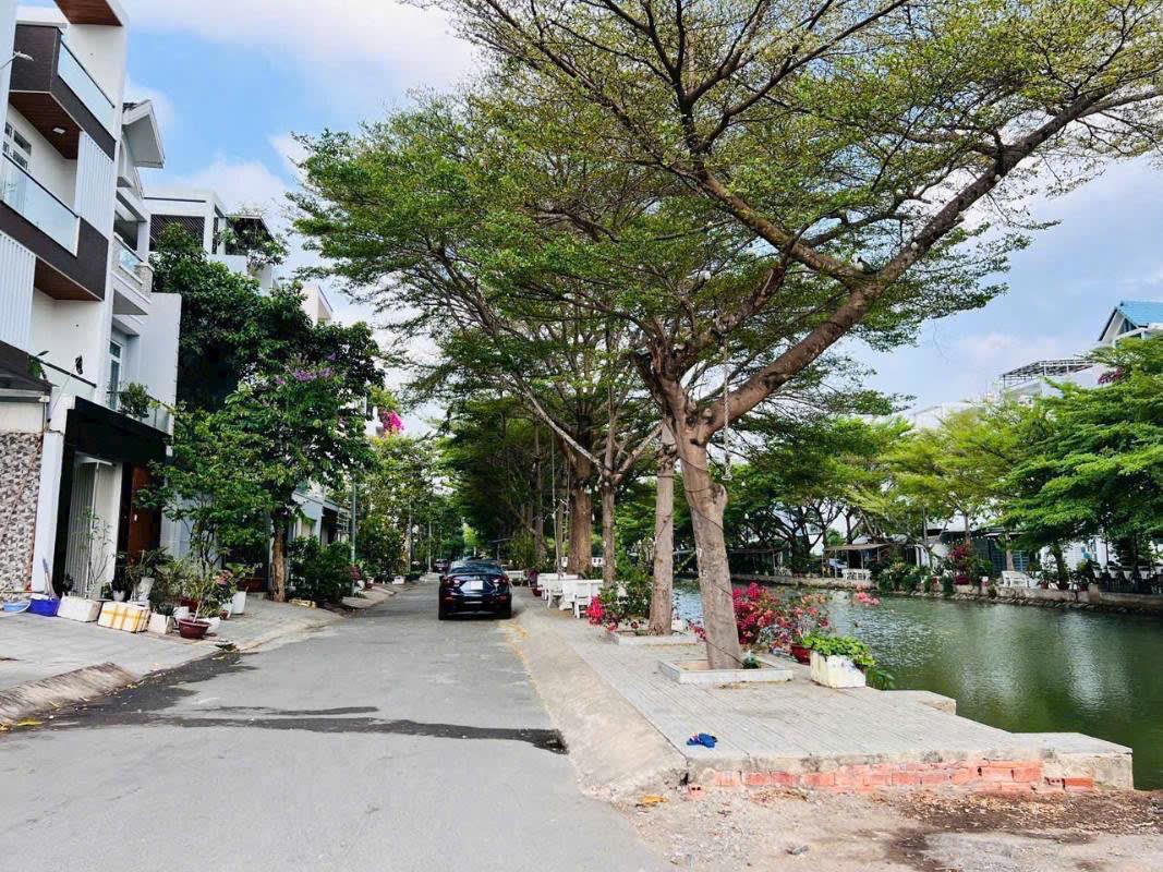 NHÀ DÒNG TIỀN 240 TRIỆU, VIEW SÔNG, CẠNH PHÚ MỸ HƯNG, HƠN 10 TỶ 15983786