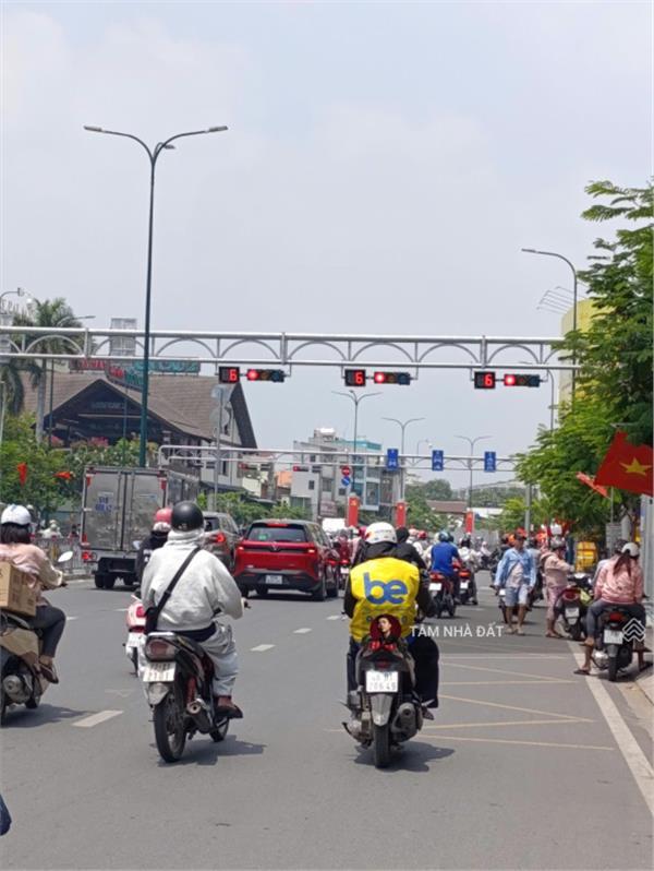 CĂN HỘ DỊCH VỤ DƯƠNG QUẢNG HÀM & ĐS 20 + GẦN CHUNG CƯ HÀ KIỀU + 5 TẦNG (5,5x17m) CÓ 10 PHÒNG 15983853