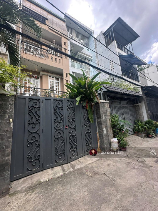 Gần kênh Tham Lương! Bán nhà hẻm xe hơi 3 tầng + 68.1m2 + giá 7,2 tỷ LH 0933523239 Tâm nhà đất 15983861