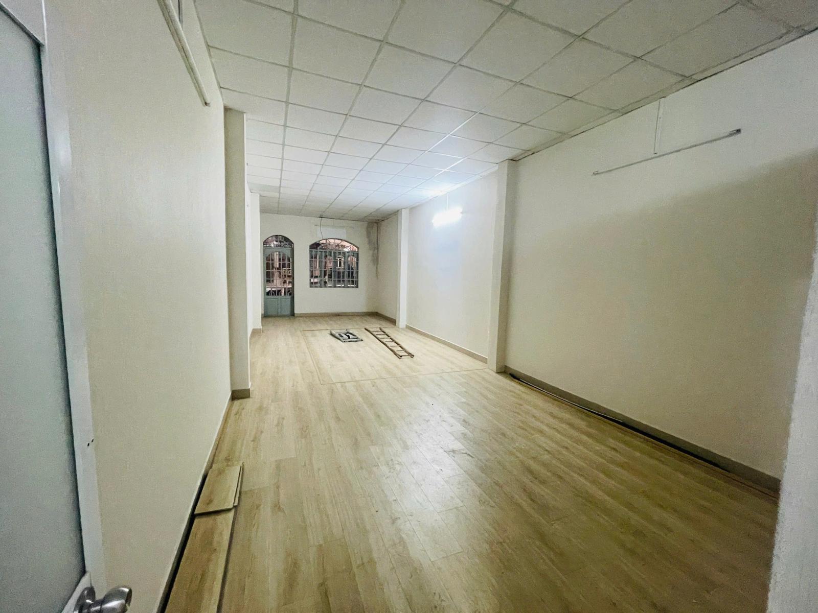 MẶT TIỀN LƯƠNG NHỮ HỌC Q.5 - 78,2m2 - 3 TẦNG 4 PN - NHÀ TRỐNG GIAO NGAY 15983875