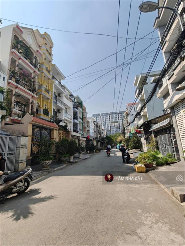 Đất chuẩn chỉnh - Giá rẻ - Ngang 5m dài 20m - Khu đồng bộ thông thoáng giá 10 tỷ LH 0933523239 15983937