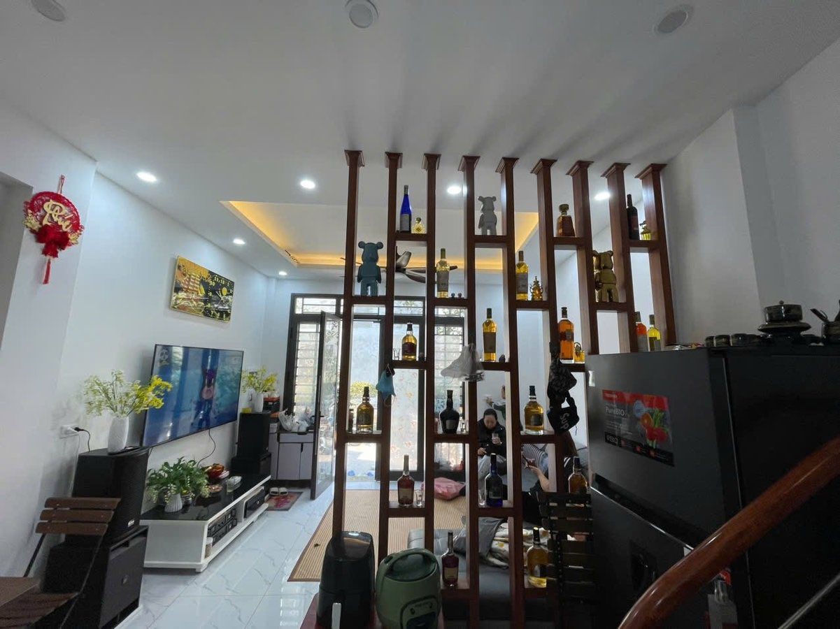 TÀI CHÍNH NHỈNH 7 TỶ NHÀ CÓ THANG MÁY 5 TẦNG, HÀNG XÓM VINHOMES RIVERSIDE 15983996