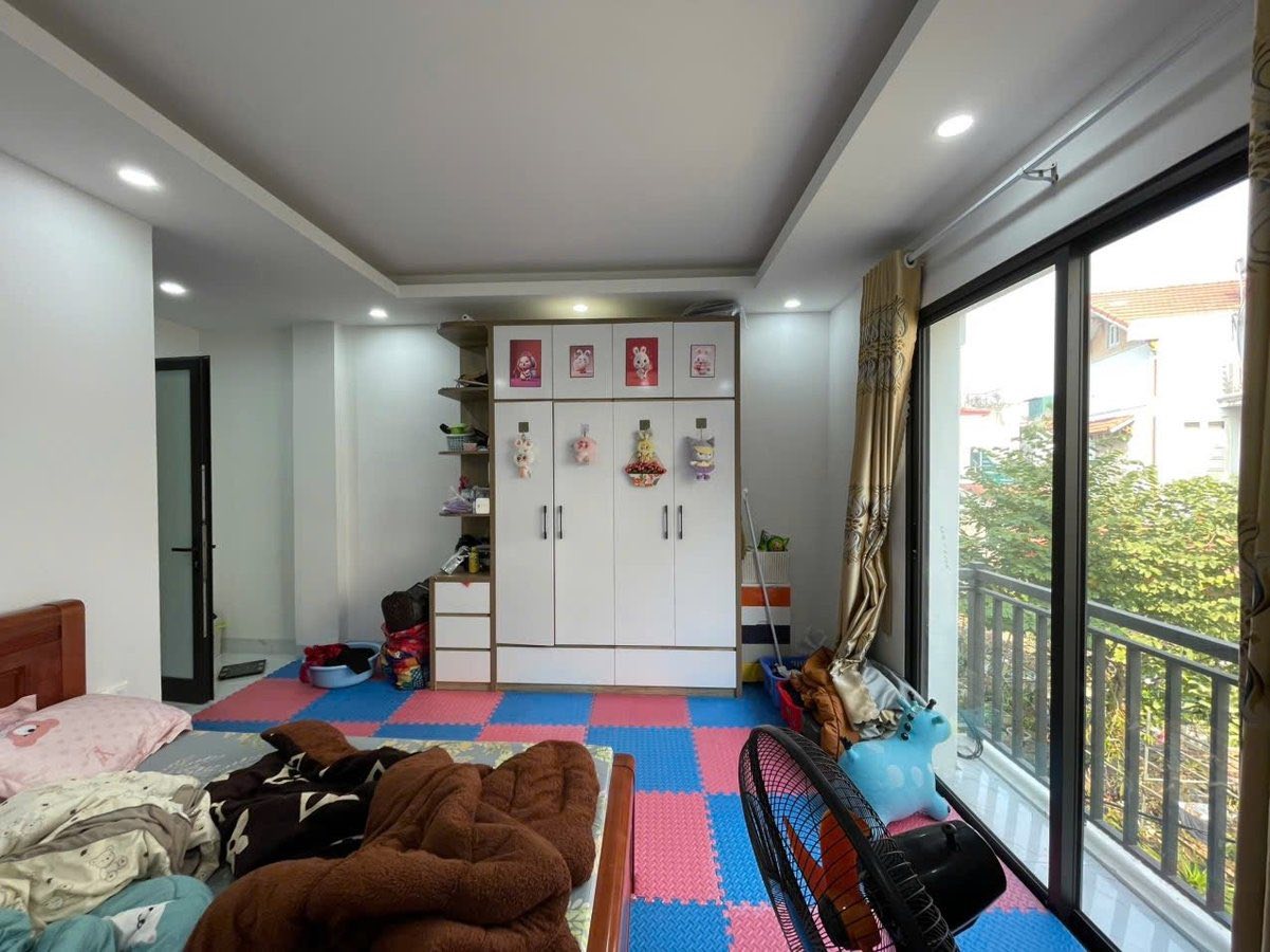 NHỈNH 7 TỶ SỠ HỮU NHÀ CÓ THANG MÁY 5 TẦNG, HÀNG XÓM VINHOMES RIVERSIDE 15984049