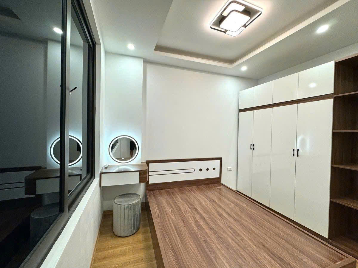 BÁN NHÀ KHƯƠNG TRUNG – THANH XUÂN  40m² – 6 TẦNG – 9.X TỶ 15984062