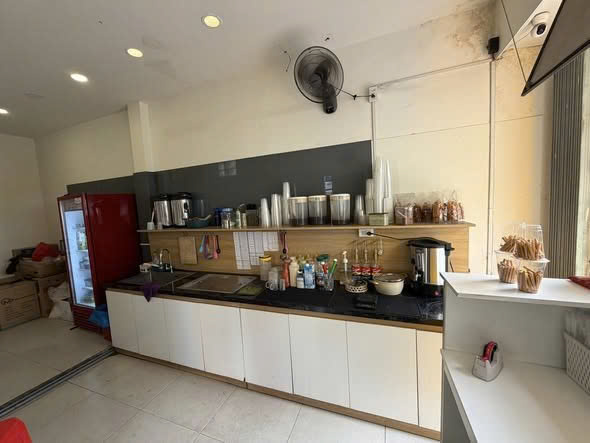 SANG NHƯỢNG QUÁN GÓC 2 MẶT TIỀN – VỊ TRÍ CỰC ĐẸP TẠI PHÚ NHUẬN , CẦU KIỆU 15984081