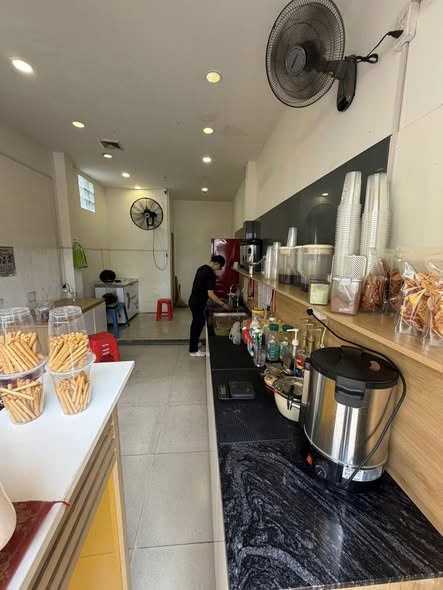 SANG NHƯỢNG QUÁN GÓC 2 MẶT TIỀN – VỊ TRÍ CỰC ĐẸP TẠI PHÚ NHUẬN , CẦU KIỆU 15984081