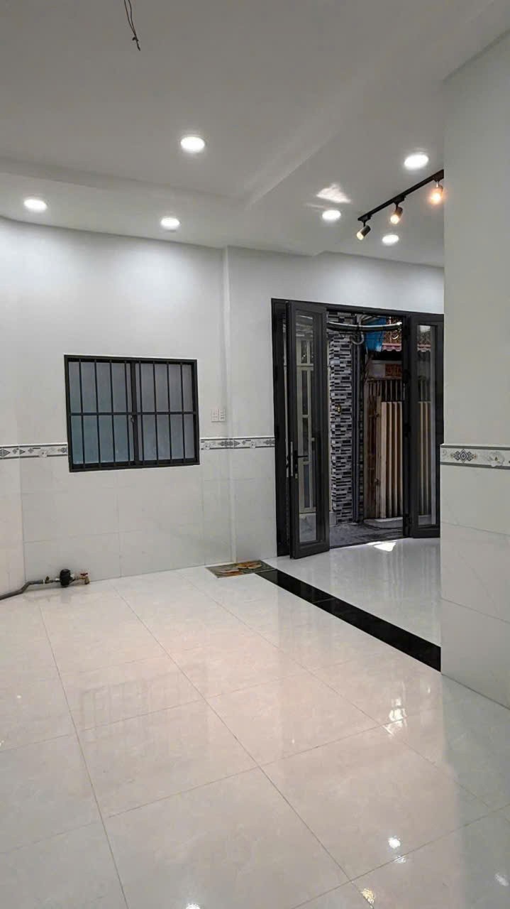 NHÀ ĐẸP - GIÁ TỐT - CHÍNH CHỦ Cần Bán Nhà Vị Trí Đẹp Tại HẺM HƯNG PHÚ, P. 10, Q. 8 (CŨ) 15984107