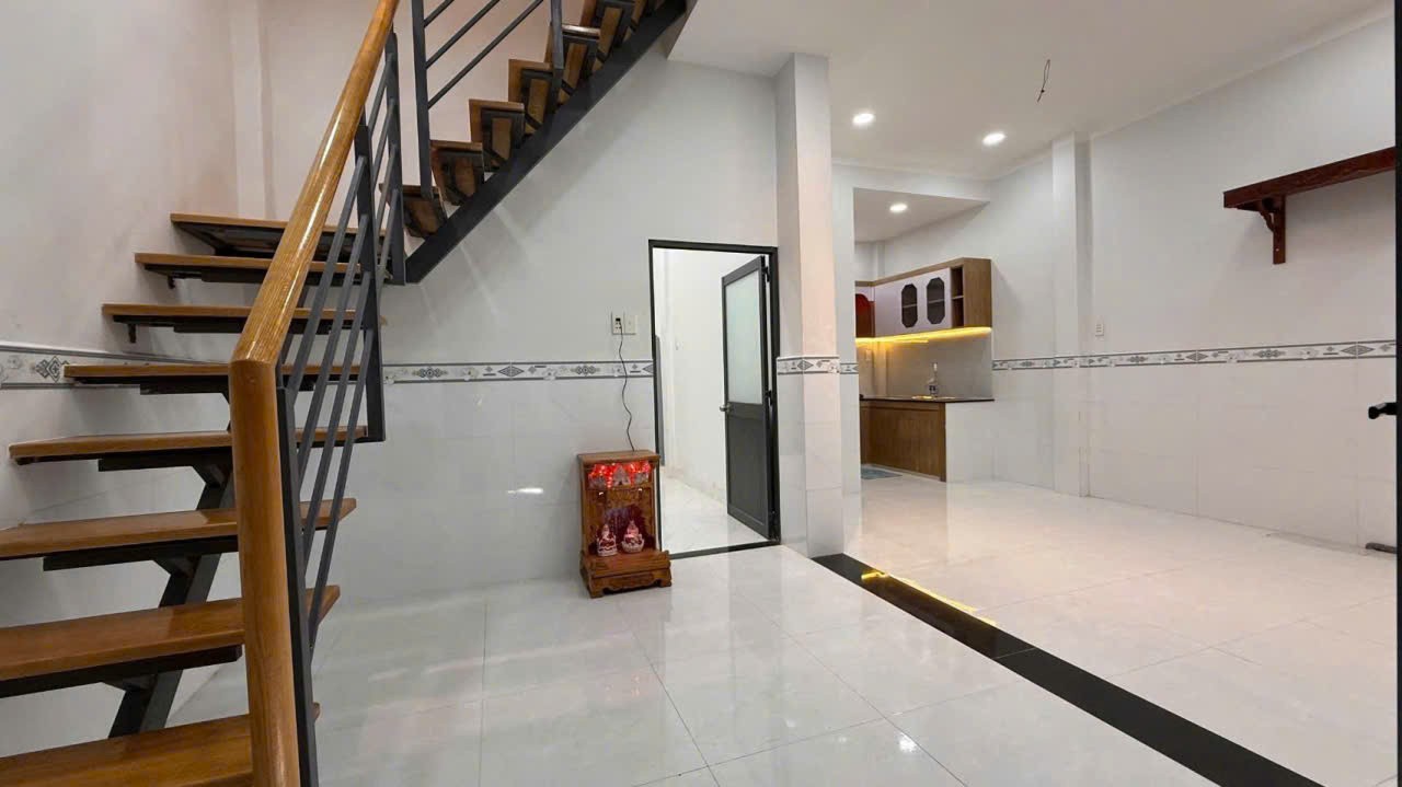 NHÀ ĐẸP - GIÁ TỐT - CHÍNH CHỦ Cần Bán Nhà Vị Trí Đẹp Tại HẺM HƯNG PHÚ, P. 10, Q. 8 (CŨ) 15984107