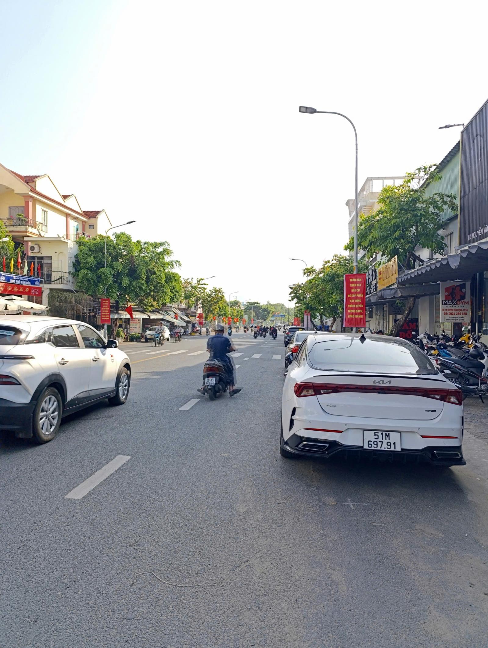 MẶT TIỀN KINH DOANH BỜ KÊNH THAM LƯƠNG SIÊU SẦM UẤT + HẦM 5 TẦNG GIÁ 7,9 TỶ 15984128