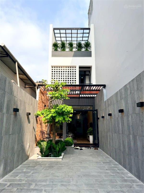 Quá đã quá mê với nhà có sân vườn cực hiếm 120m2 - ngang 4mx24m nở hậu 8.2m + 3 Lầu 15984139