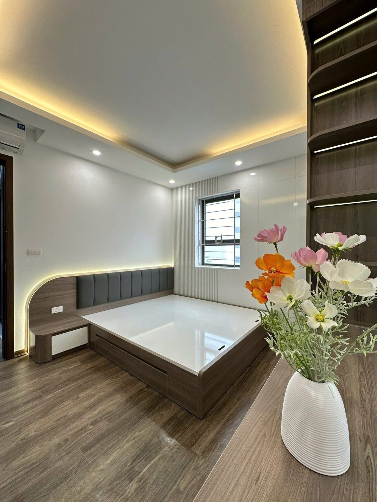 Hiếm Có Khó Tìm. Bán Căn Chung Cư Học Viện Hậu Cần, Long Biên 73m2, Giá 4,95 Tỷ  15984222