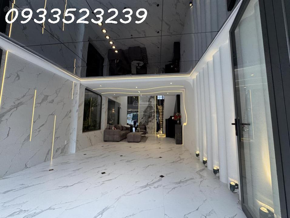 Bán Nhà ngang hiếm - đậu được 2 con xe hơi - 5 tầng lầu - khu phân lô đồng bộ - đón đầu kênh Tham 15984216