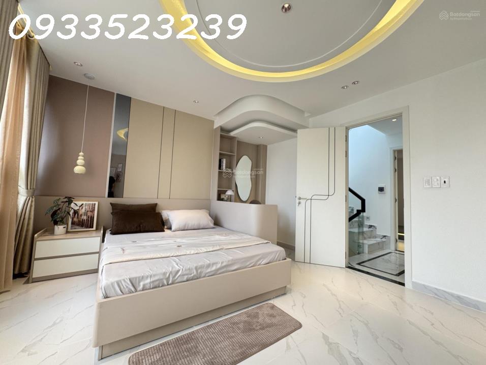 Bán Nhà ngang hiếm - đậu được 2 con xe hơi - 5 tầng lầu - khu phân lô đồng bộ - đón đầu kênh Tham 15984216