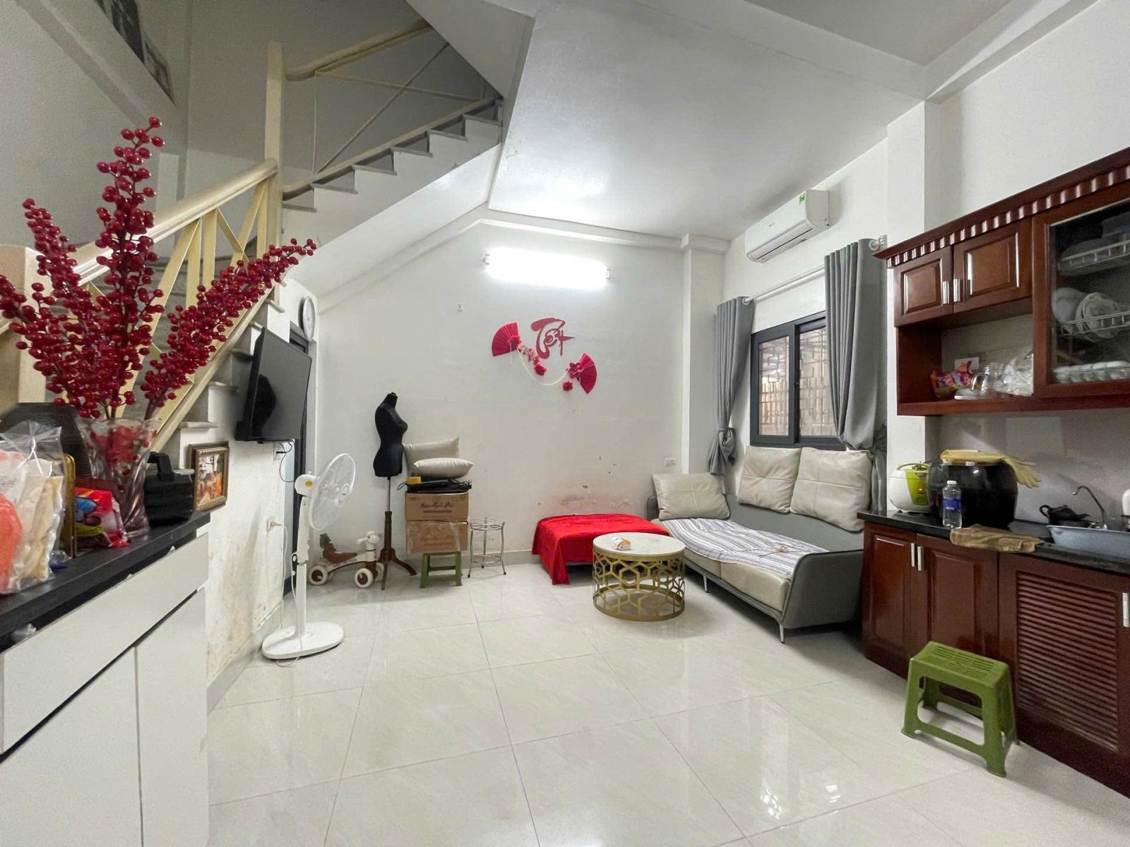 🌟 BÁN NHÀ DÂN XÂY CHẮC CHẮN - LÔ GÓC SIÊU THOÁNG - NGÕ THÔNG - VỊ TRÍ ĐẸP 🌟
 15984319