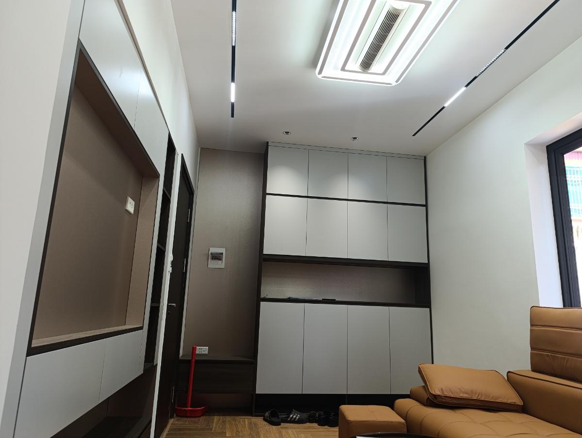 BÁN NHÀ TẬP THỂ HOÀNG HOA THÁM NGÕ THÔNG 90m 4 TẦNG MT3m 5,5 TỶ 20M RA ĐƯỜNG 15984338