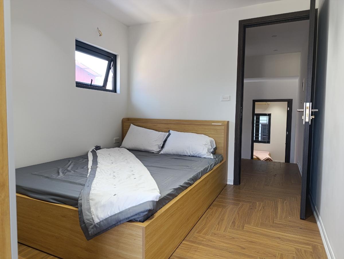 BÁN NHÀ TẬP THỂ HOÀNG HOA THÁM NGÕ THÔNG 90m 4 TẦNG MT3m 5,5 TỶ 20M RA ĐƯỜNG 15984338