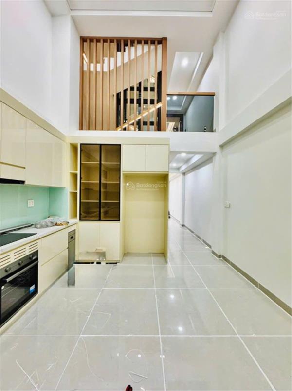 Nhà Mới Xây Hẻm 5m_Dương Quảng Hàm __Có Thang Máy __Diện tích: 4m x 17m 4 Lầu 4 Phòng_6wc 15984363