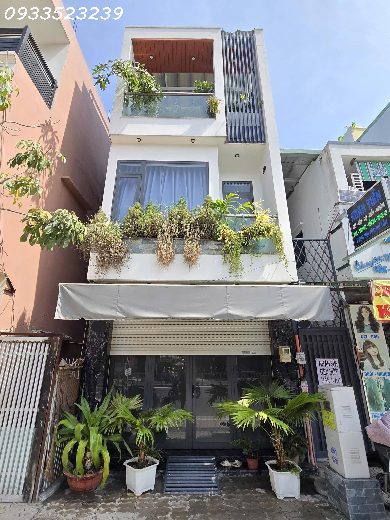 Bán nhà HXH 5m Dương Quảng Hàm, P5, GV. DT: 5x20m CN 100m2 Trệt 2 lầu. Giá: 9.9 tỷ TL 15984367