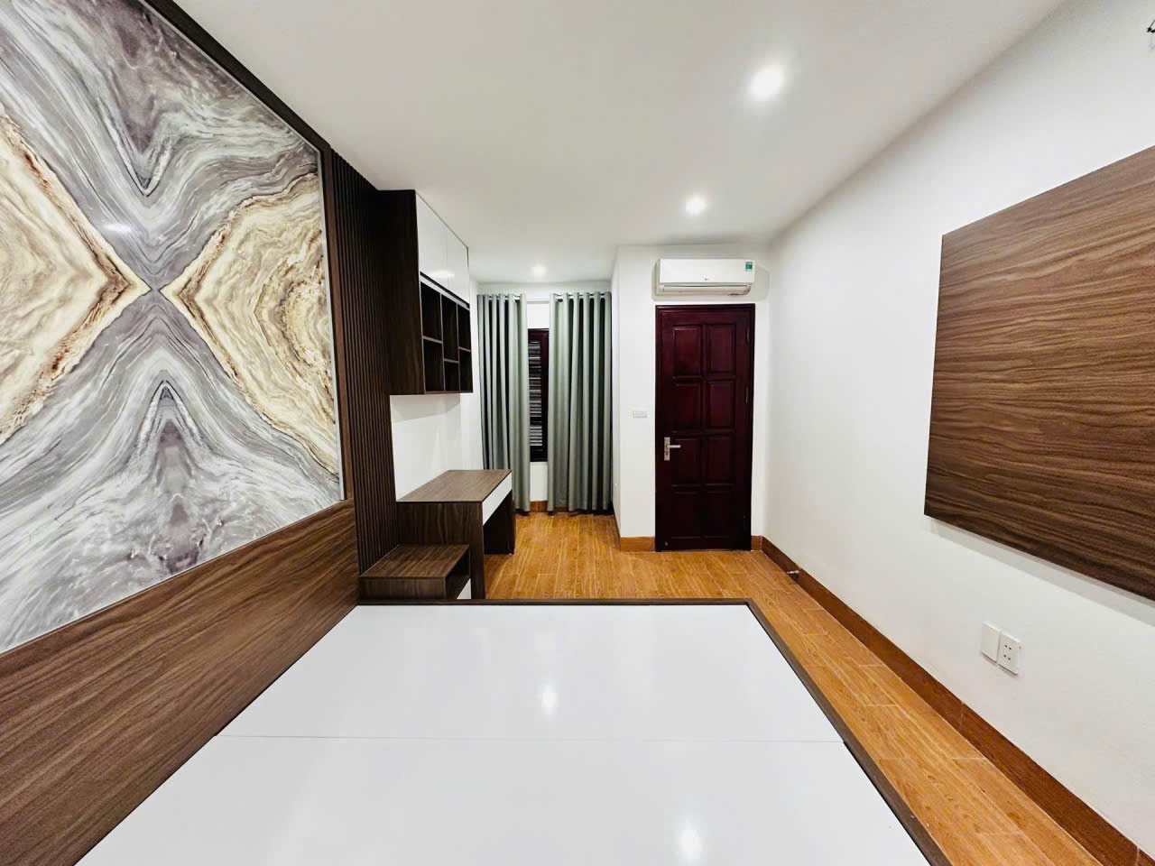 BÁN NHÀ SIÊU HIẾM SIÊU RẺ TẠI PHỐ LỤA HÀ ĐÔNG 15984375