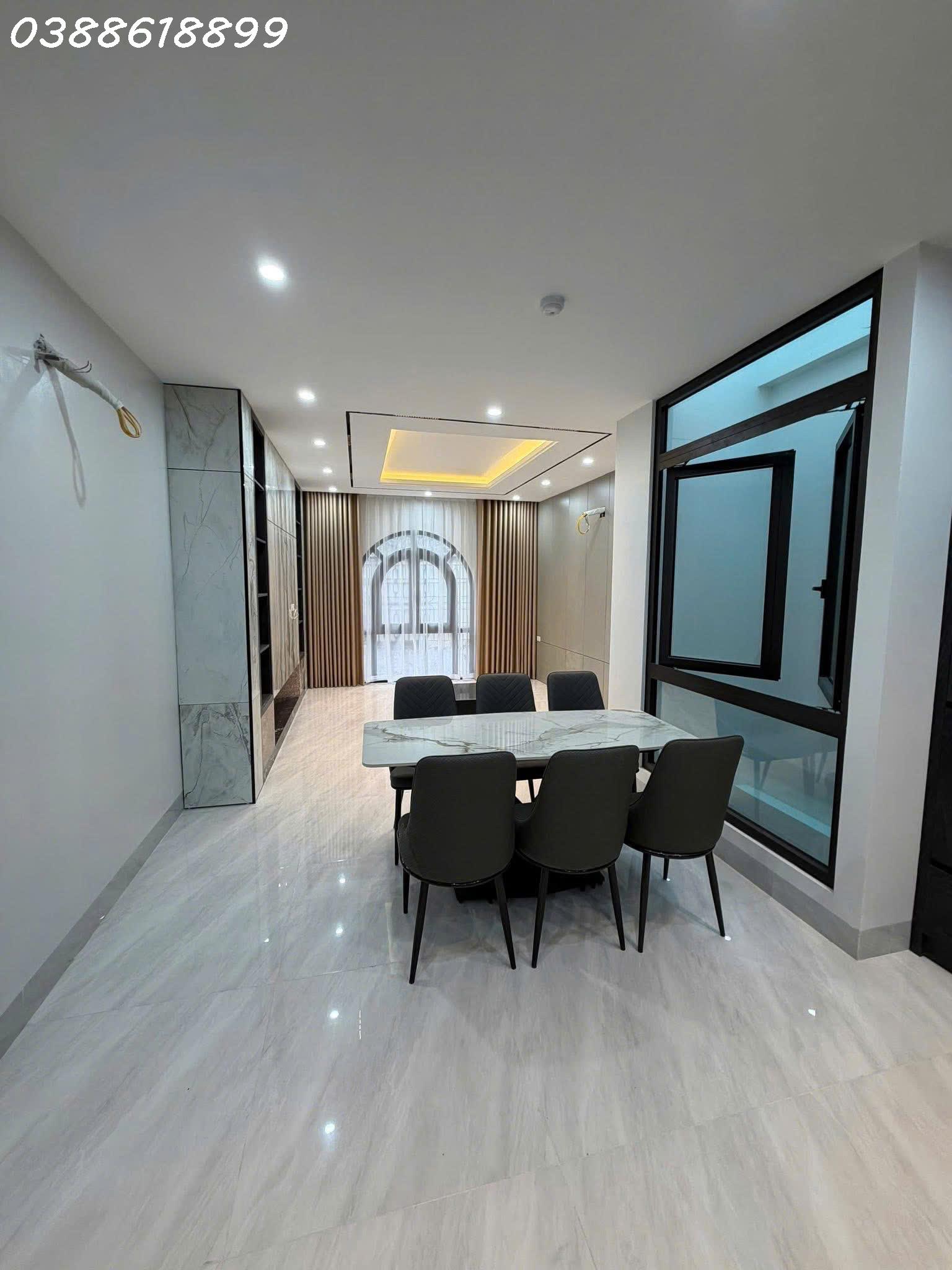 BÁN NHÀ TRẦN DUY HƯNG 70Mx 7 TẦNG THANG MÁY, FULL NỘI THẤT, GẦN PHỐ, 7 CHỖ VÀO NHÀ 15984426