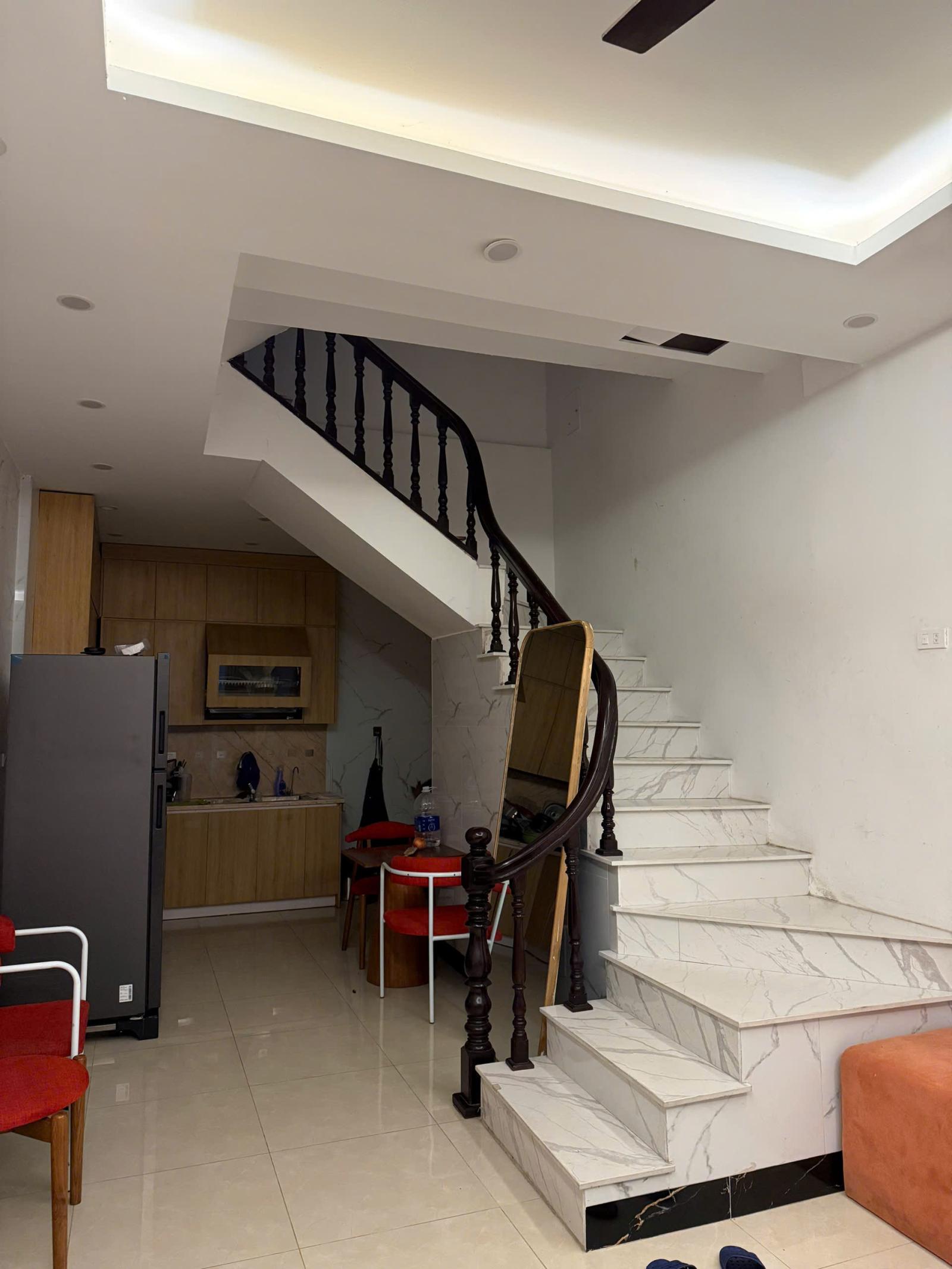 Bán nhà Pháo Đài Láng, gần chợ dân sinh, ngõ to, gần mặt phố. 15984431