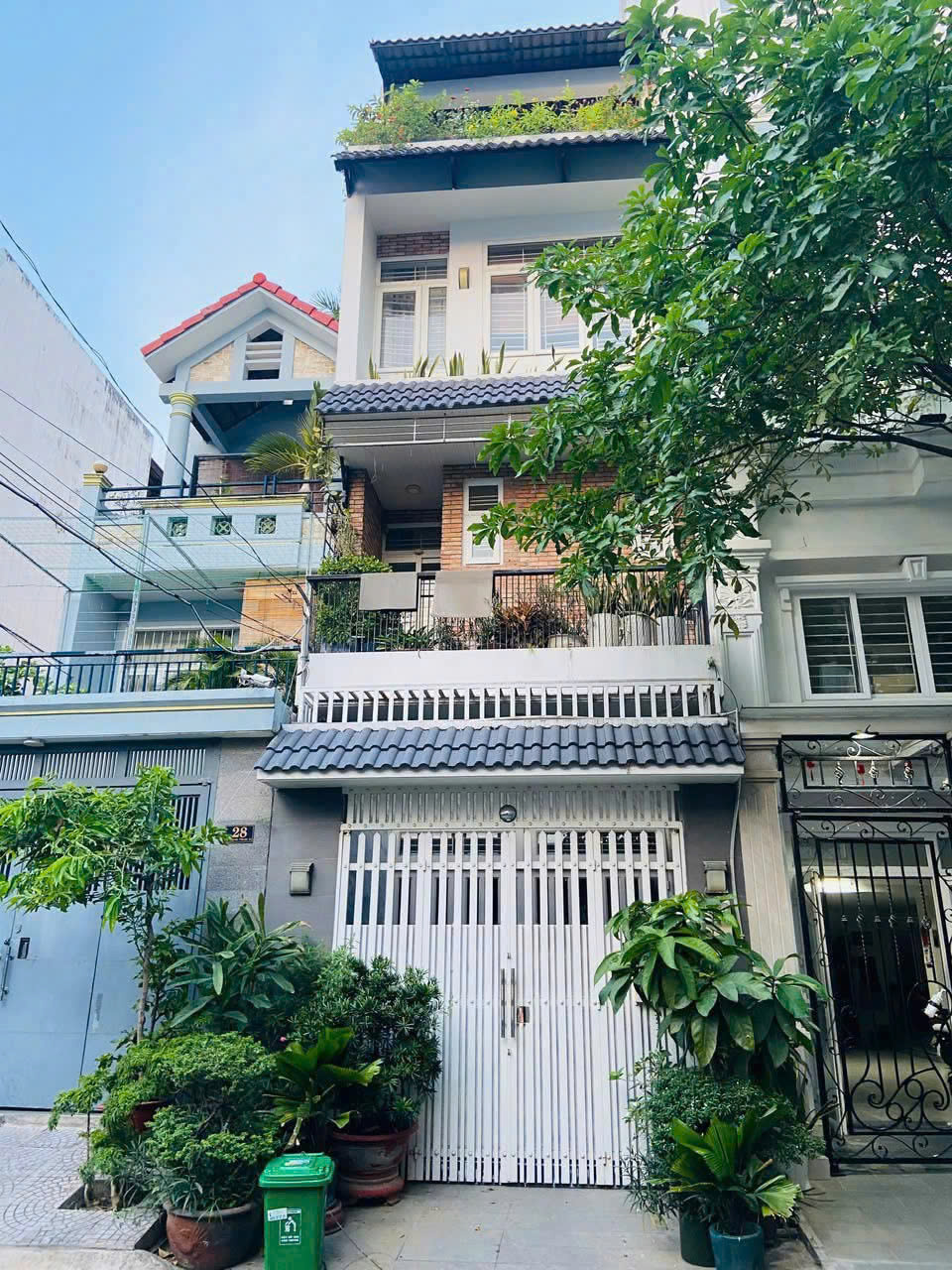 Bán nhà Nguyễn Bá Huân Thảo Điền Quận 2 – thuê 60 triệu/tháng 15984444