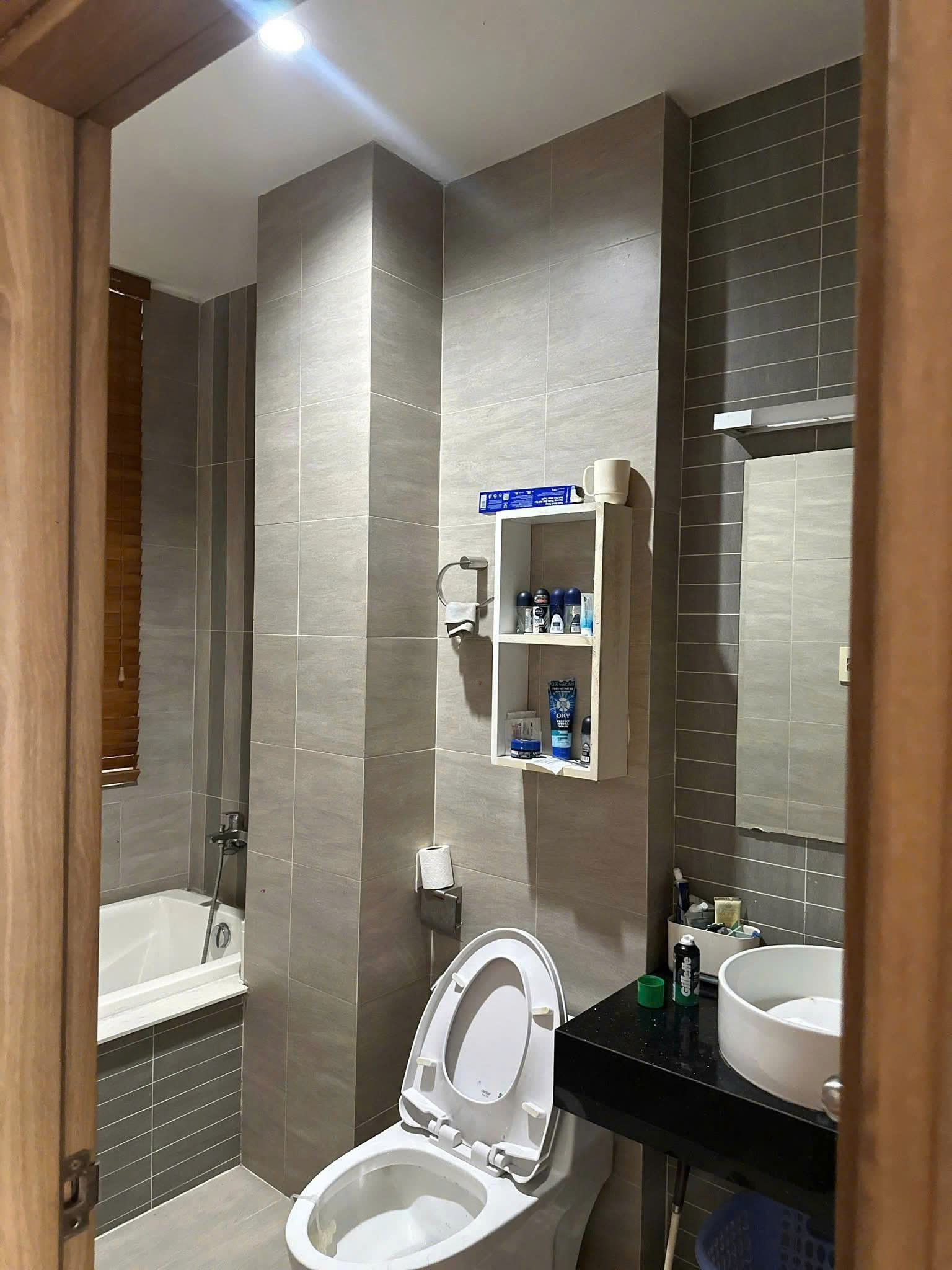 Bán nhà Nguyễn Bá Huân Thảo Điền Quận 2 – thuê 60 triệu/tháng 15984444