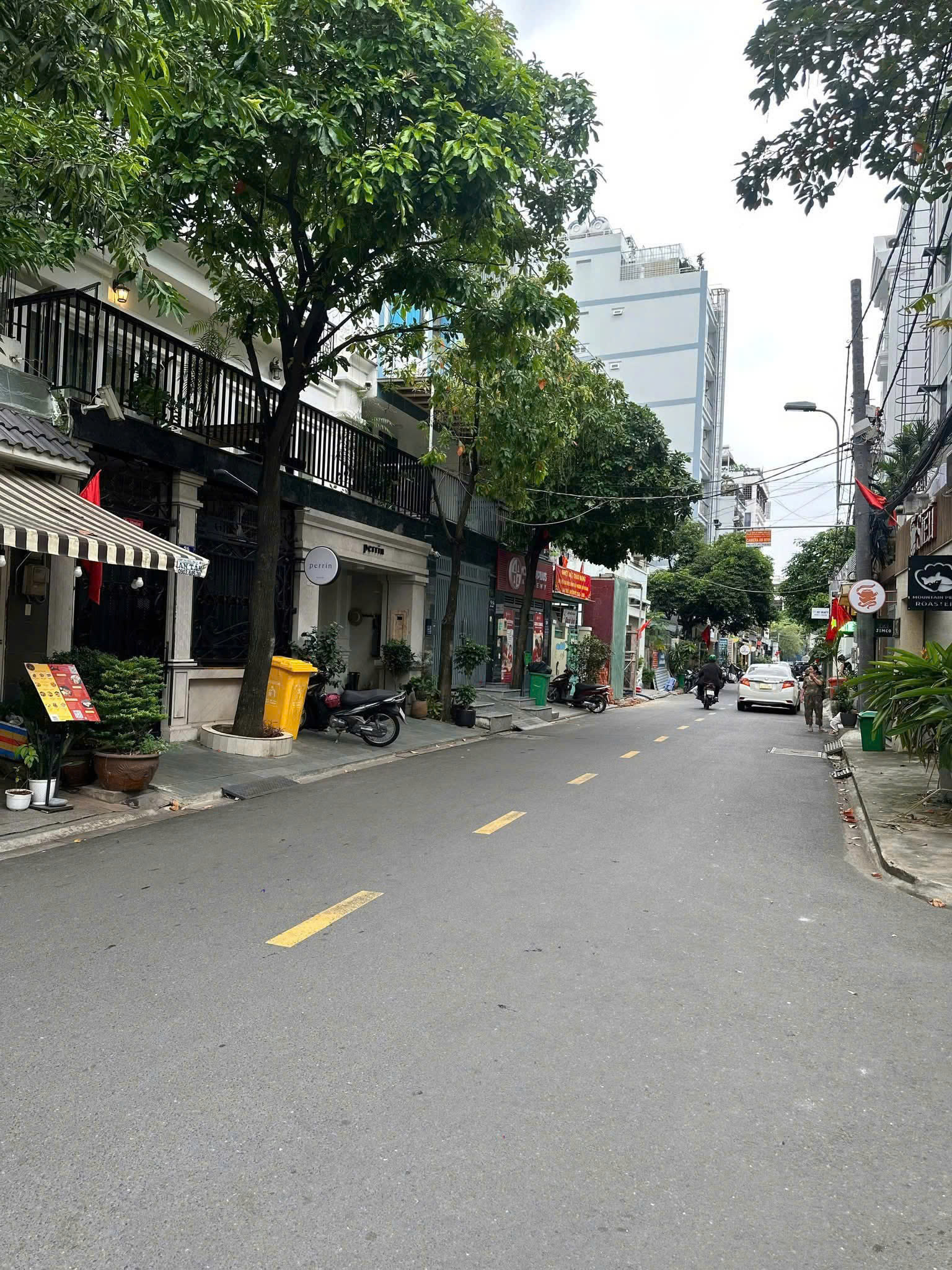 Bán nhà Nguyễn Bá Huân Thảo Điền Quận 2 – thuê 60 triệu/tháng 15984442