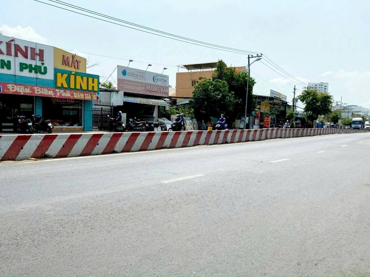 NHÀ MẶT TIỀN NGAY TRUNG TÂM NHÀ BÈ - HUỲNH TẤN PHÁT, NHÀ BÈ - THUẬN TIỆN KINH DOANH - GIÁ 19,8 TỶ 15984458