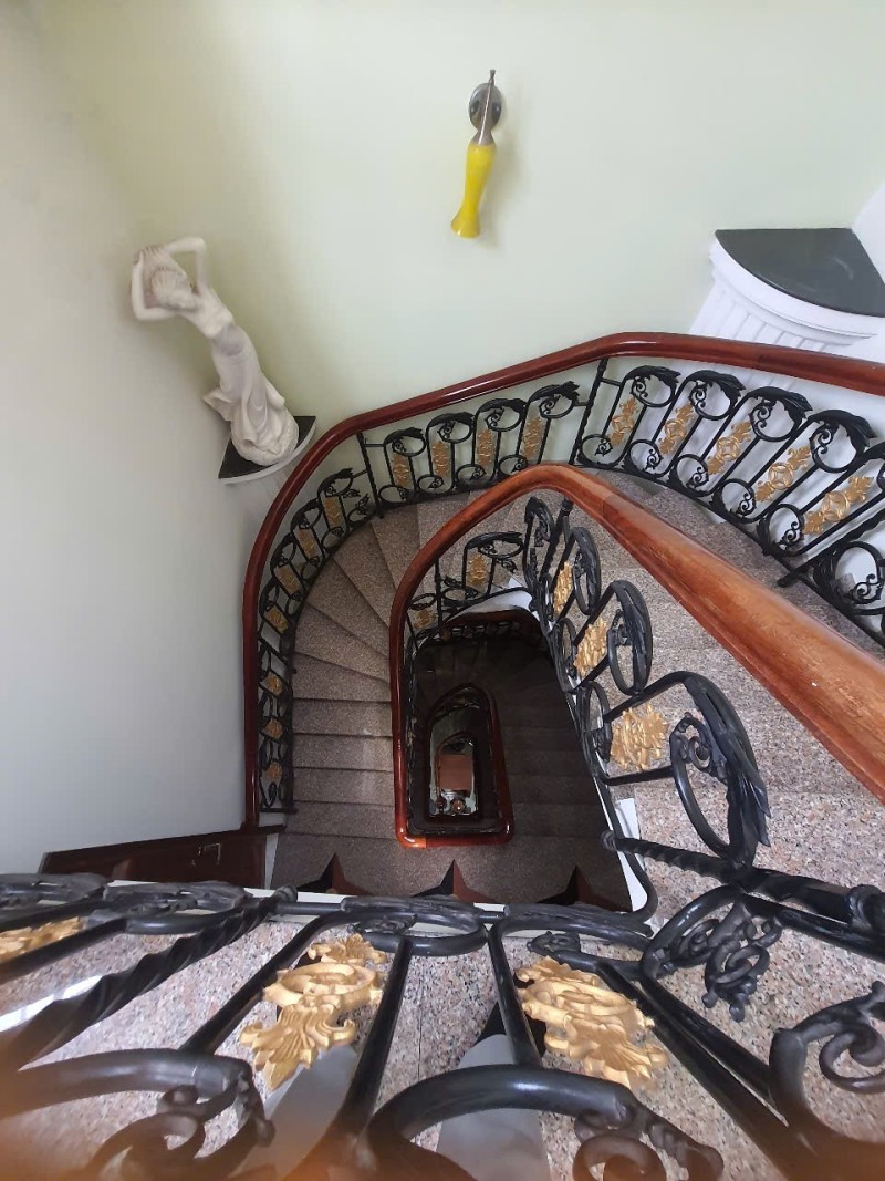 Bán Biệt Thự đường số 13, Phường An Khánh,  Q2, Thủ Đức, TP HCM. DT  210m2, 3 tầng,  4PN, Sổ Hồng, 15984471