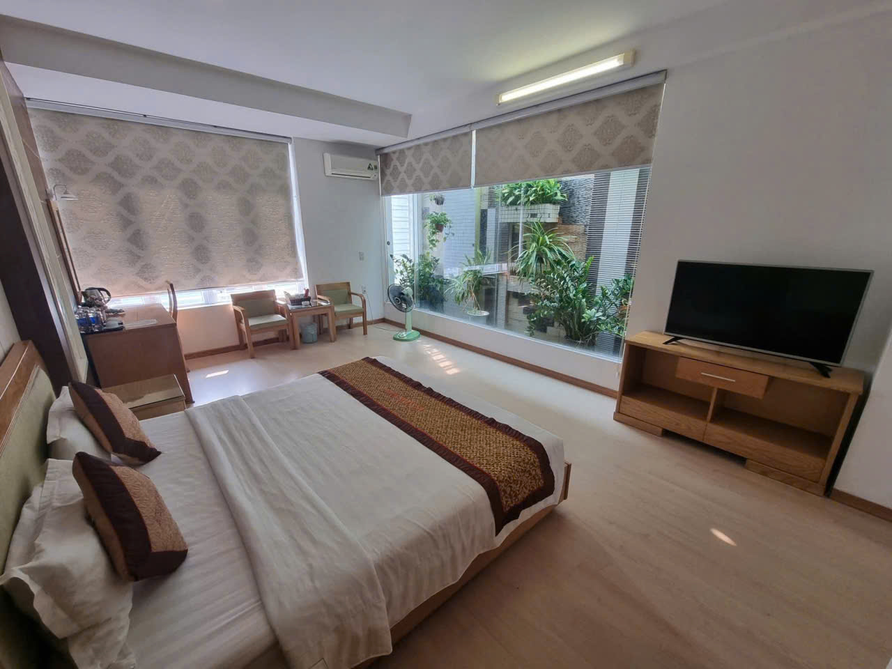 ⭐⭐Bán Khách sạn mặt đường tuyến 2 Quán Nam - 78m 7 tầng - Doanh thu 150 triệu 15984481