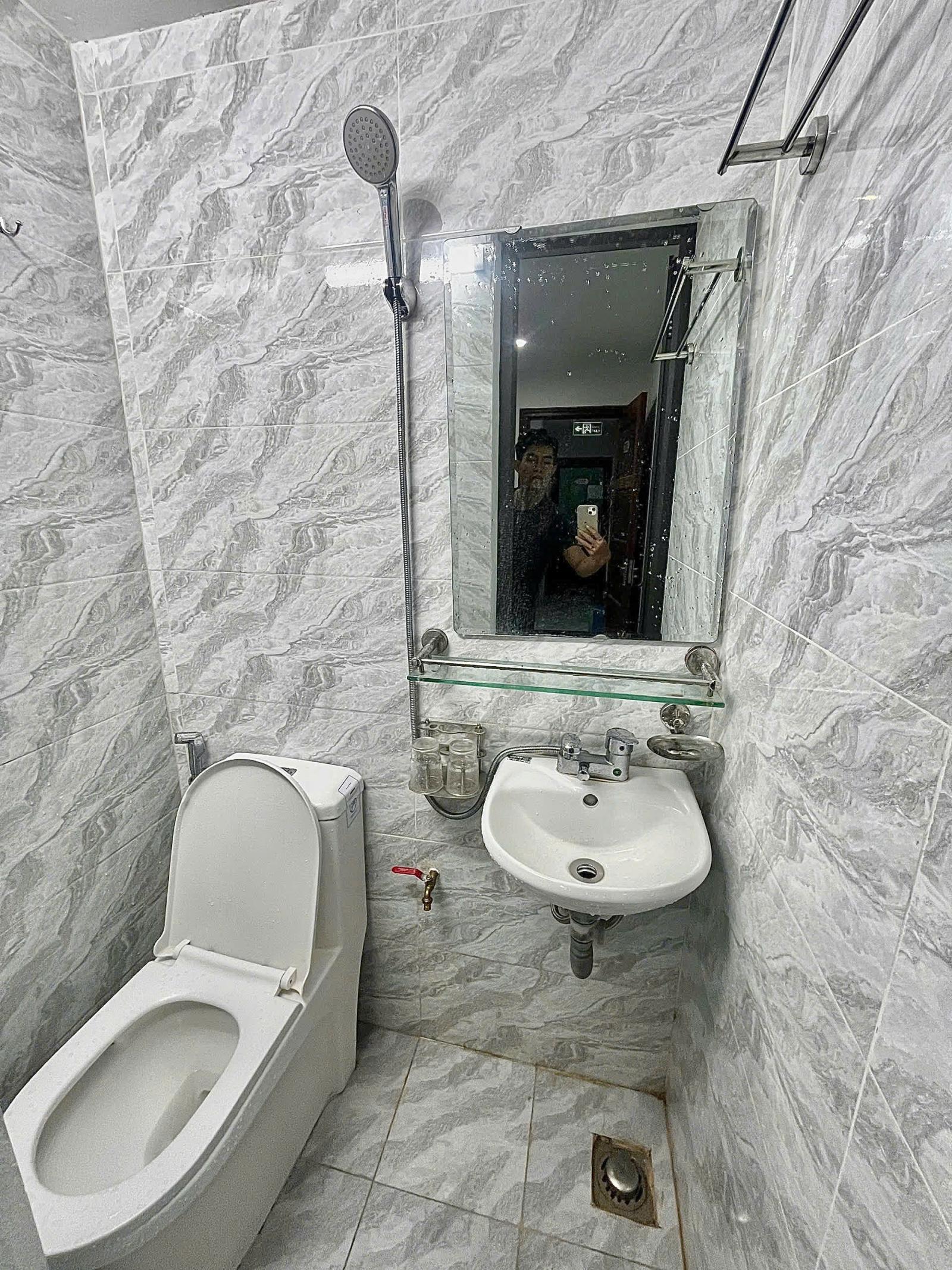 Cho Thuê Ccmn đẹp tại ngõ 678 Đường Láng, Đống Đa 15984488