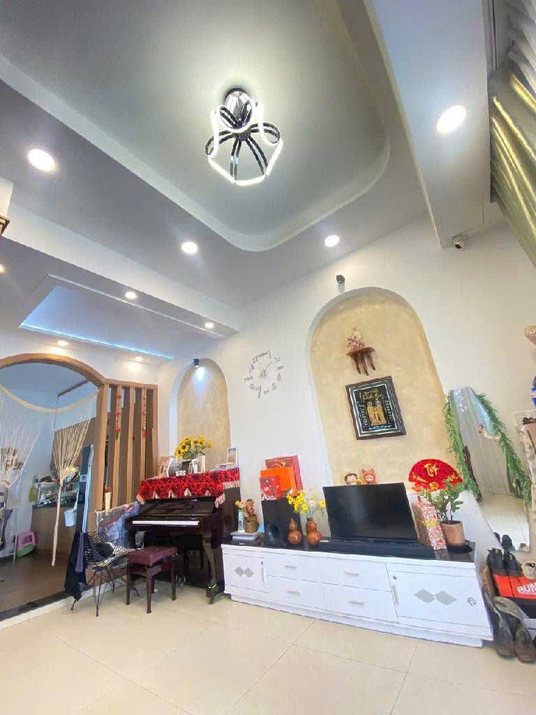 Quận 2-Lô Góc 3 Mặt Thoáng-56M2-Sổ Riêng-4Tầng--Tặng Nội Thất-7,6Tỷ Thương Lượng 15984506