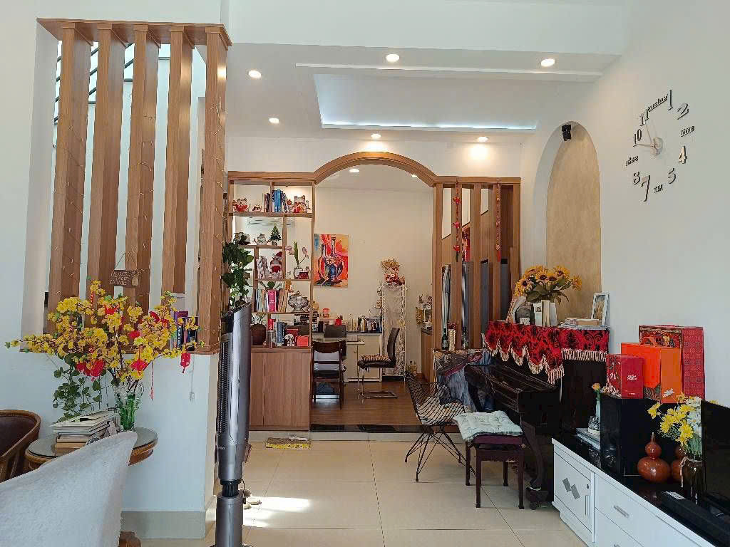 Quận 2-Lô Góc 3 Mặt Thoáng-56M2-Sổ Riêng-4Tầng--Tặng Nội Thất-7,6Tỷ Thương Lượng 15984506