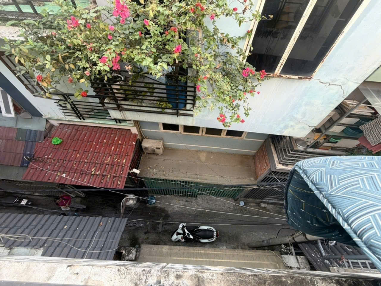 HIẾM 3 TẦNG QUỐC LỘ 13 , NGANG 4M VUÔNG VỨC GIÁ CHỈ CÓ 3.4 TỶ  15984553