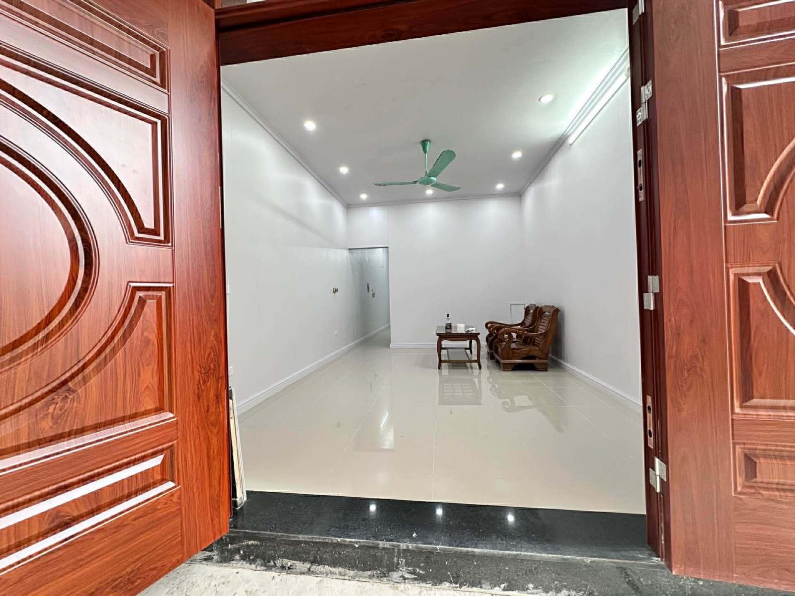 BÁN NHÀ CỔ NHUẾ Gần phố gần Chợ Sẵn Ở LUÔN 176 m sử dụng giá 10.8tỷ 15984564