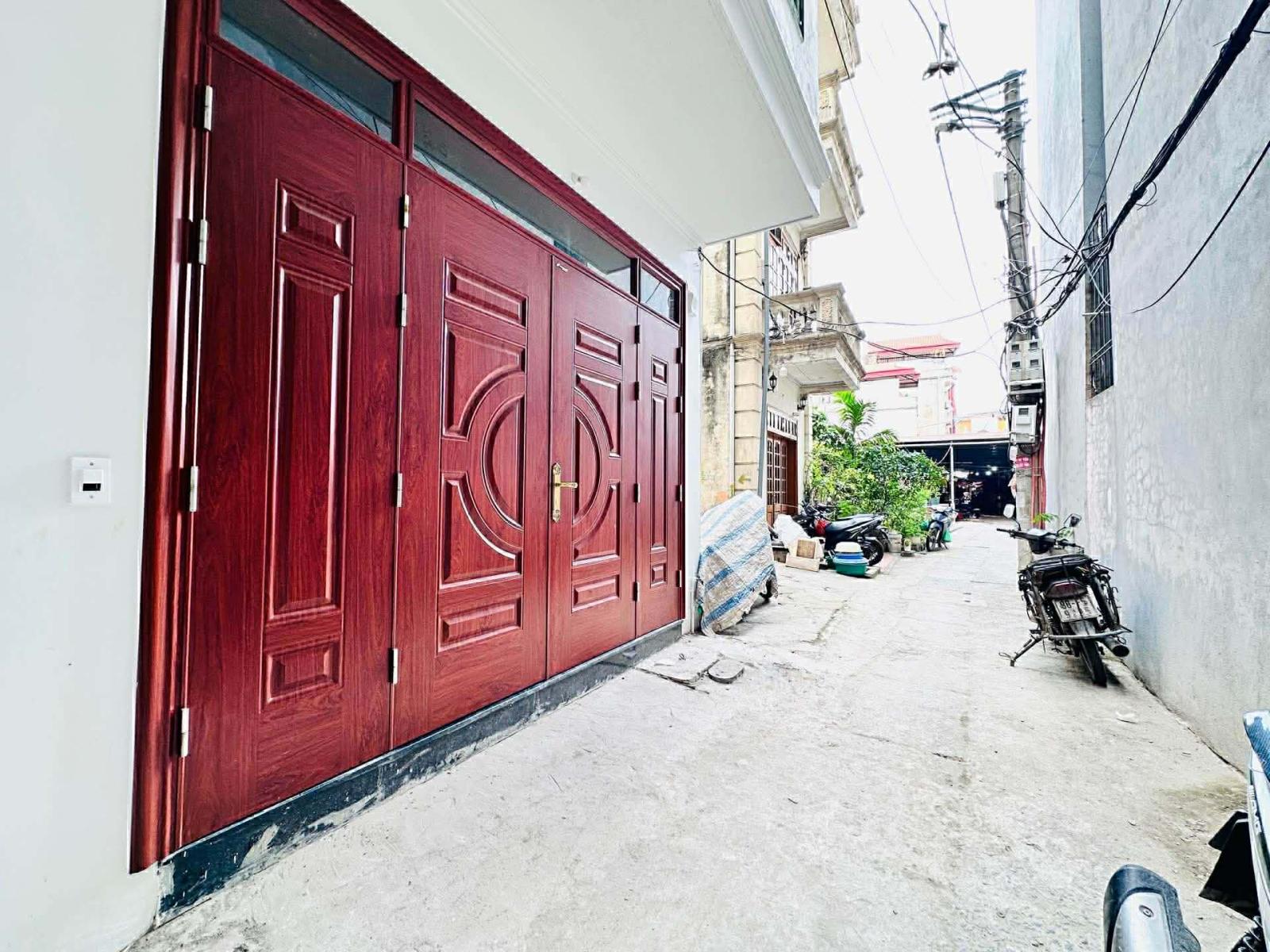 BÁN NHÀ CỔ NHUẾ Gần phố gần Chợ Sẵn Ở LUÔN 176 m sử dụng giá 10.8tỷ 15984564