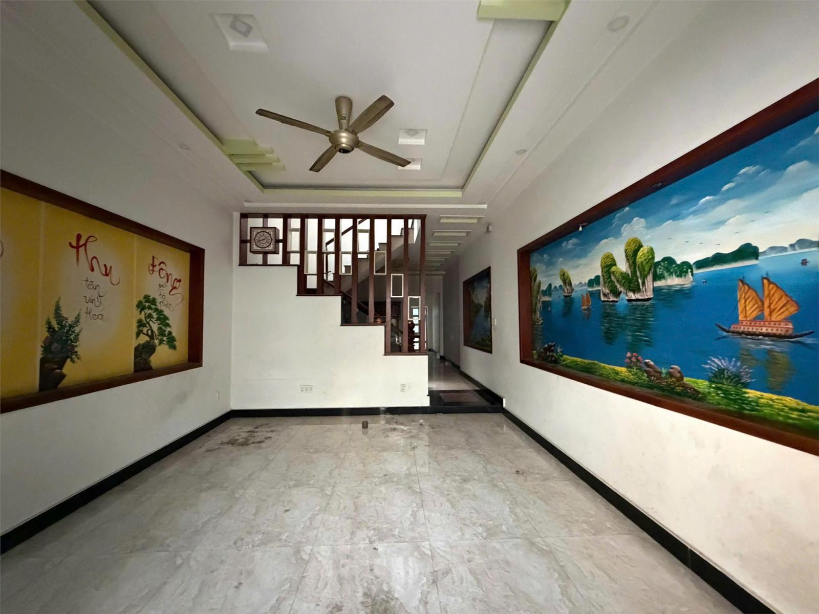 Ngân hàng thanh lý nhà TT Dĩ An siêu đẹp 3 lầu, DT 126.4m2, hẻm 6m, Giá hấp dẫn 4 tỷ 3 15984648