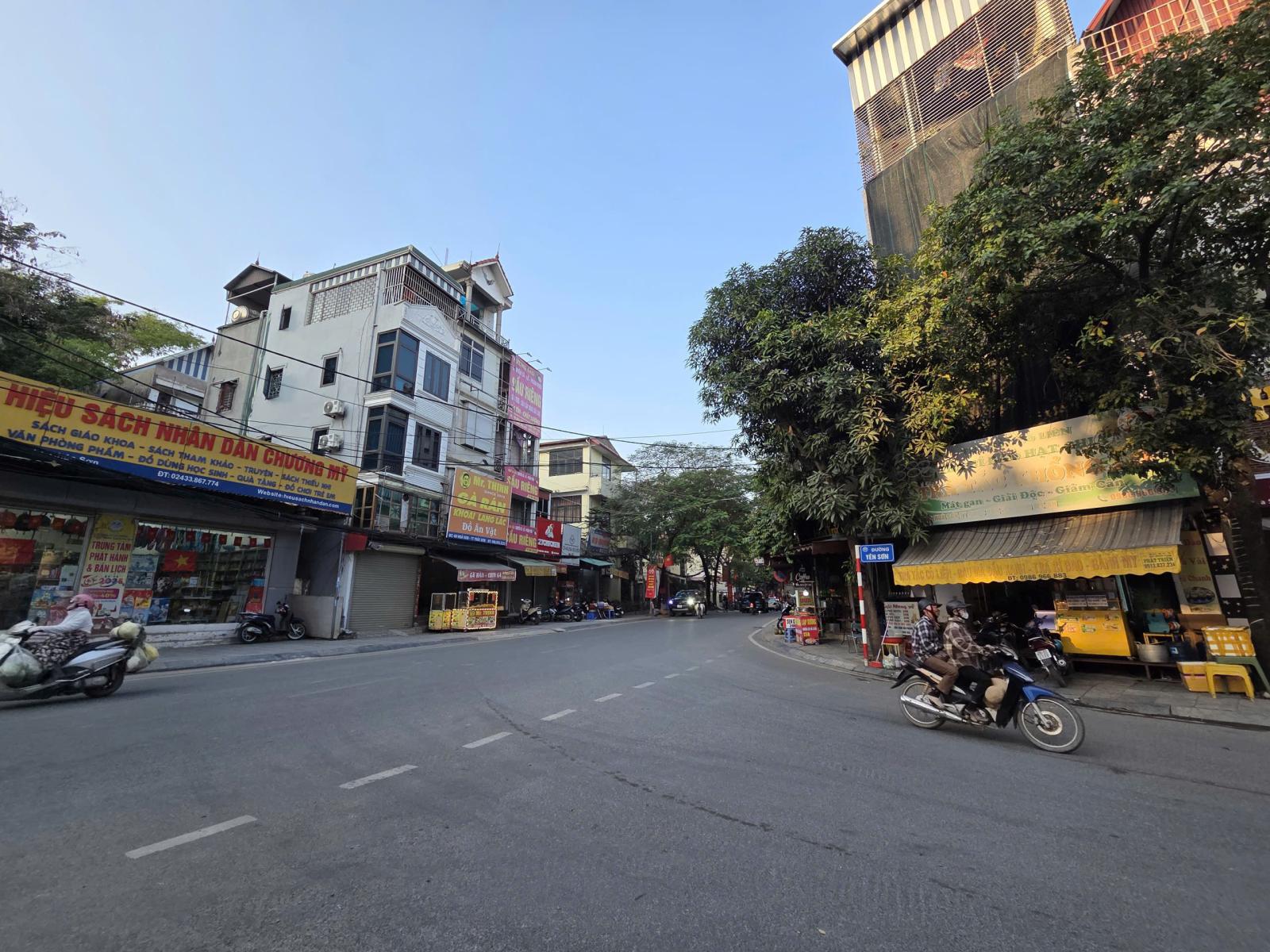 bán đất trung tâm thị trấn Chúc Sơn, đường thông, ô tô qua S 45m2,
 15984748