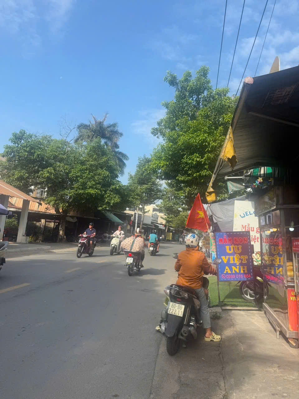 CẶP NHÀ PHỐ 4 TẦNG MẶT TIỀN CHỢ HUỲNH THỊ HAI – 2SHR – DÒNG TIỀN ỔN ĐỊNH 15984773