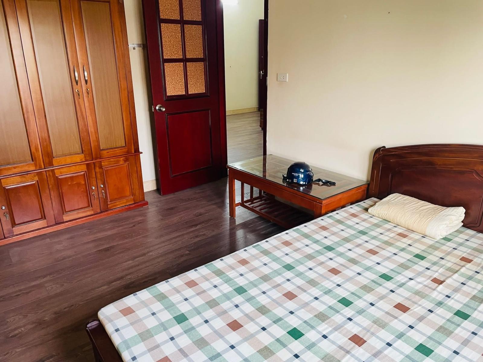 Cho thuê căn hộ chung cư tại Khu Đô thị Việt Hưng (quận Long Biên cũ) 15984819