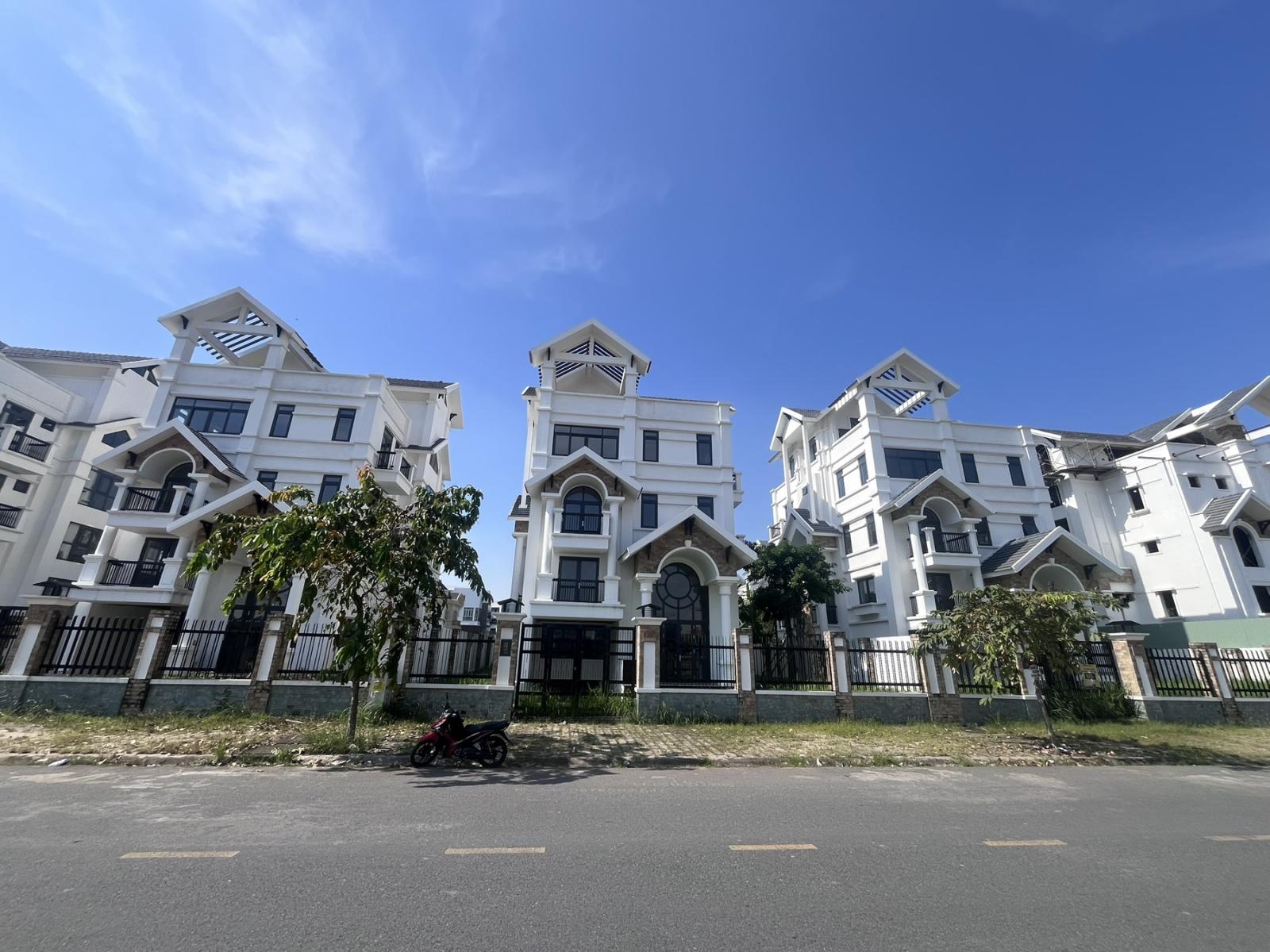 Bán Biệt Thự vip Khu dân cư Phú Nhuận 3.Đối diện Trung Tâm Hành Chính Quận 2 15984968