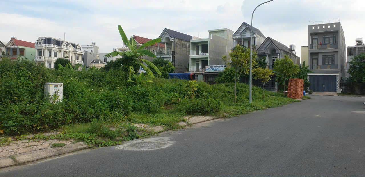 CẦN BÁN GẤP LÔ ĐẤT ĐẸP 5.5 X 20, BIÊN HÒA, ĐỒNG NAI, GIÁ CHỈ 4.2 TỶ 15985141