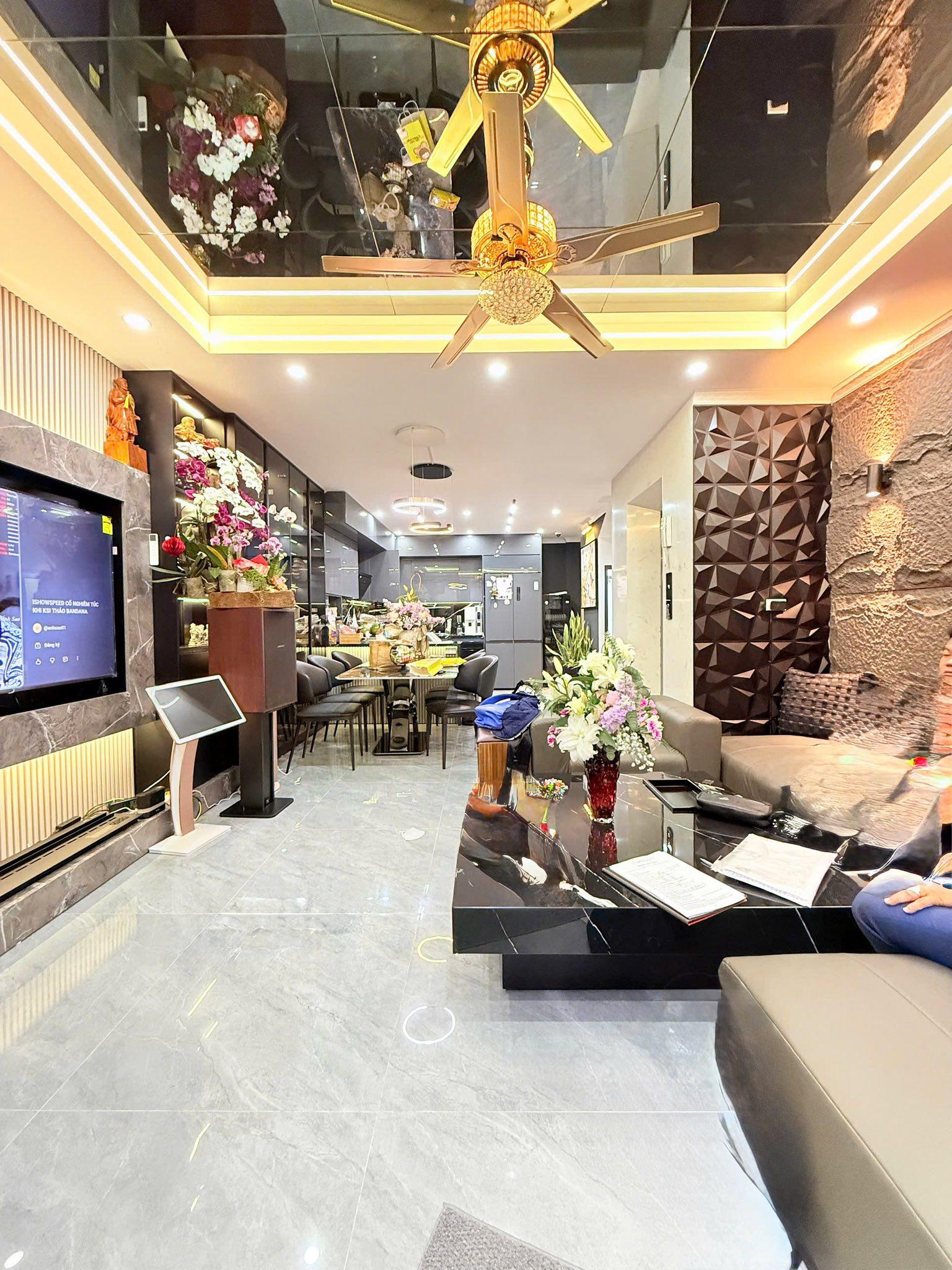 MỘT CĂN DUY NHẤT LẠC LONG QUÂN LÔ GÓC , THANG MÁY Ở NGAY 58M 6TẦNG 15.2TỶ 15985388