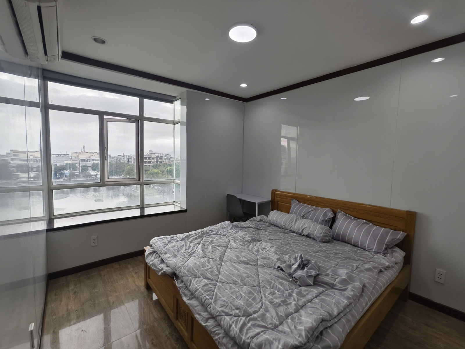 Bán căn hộ Hoàng Anh Gia Lai Hàm Nghi 94m2 tầng 4 view hồ giá 3.65 tỷ 15985397