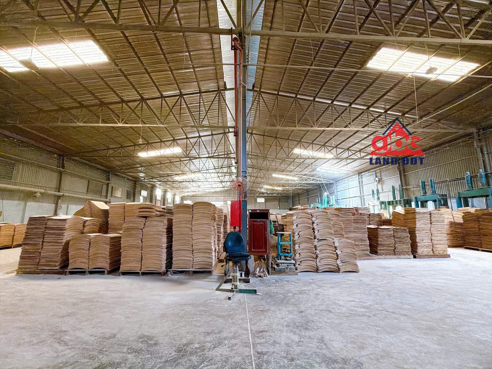 X065 nhà xưởng phù hợp đầu tư lâu dài, xa khu dân cư thích hợp cho nhiều CTY SX 24h 15985402