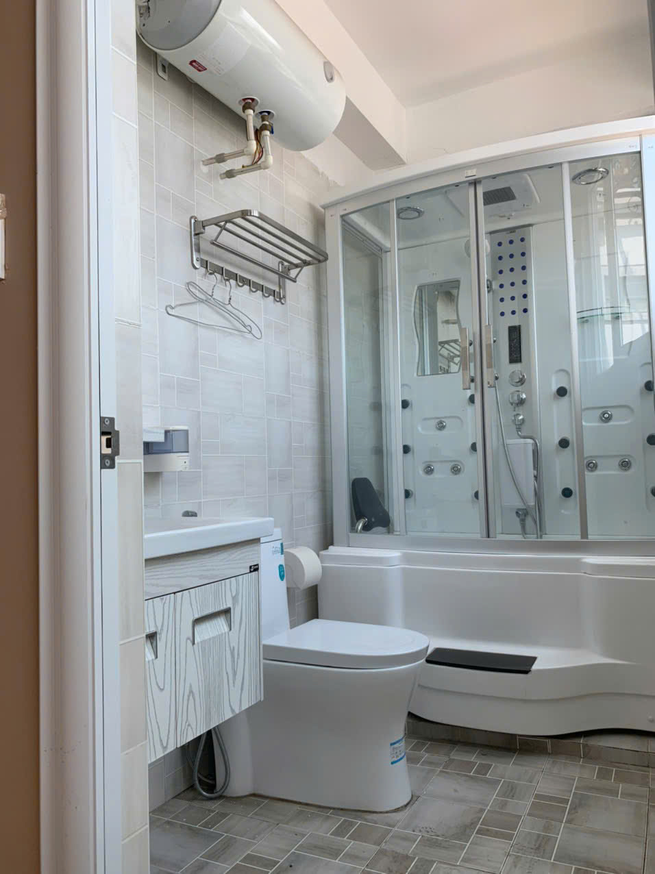 Chính chủ cho thuê  75 Trúc Bạch, Ba Đình, Hà Nội. cho thuê mặt bằng kinh doanh 15985413