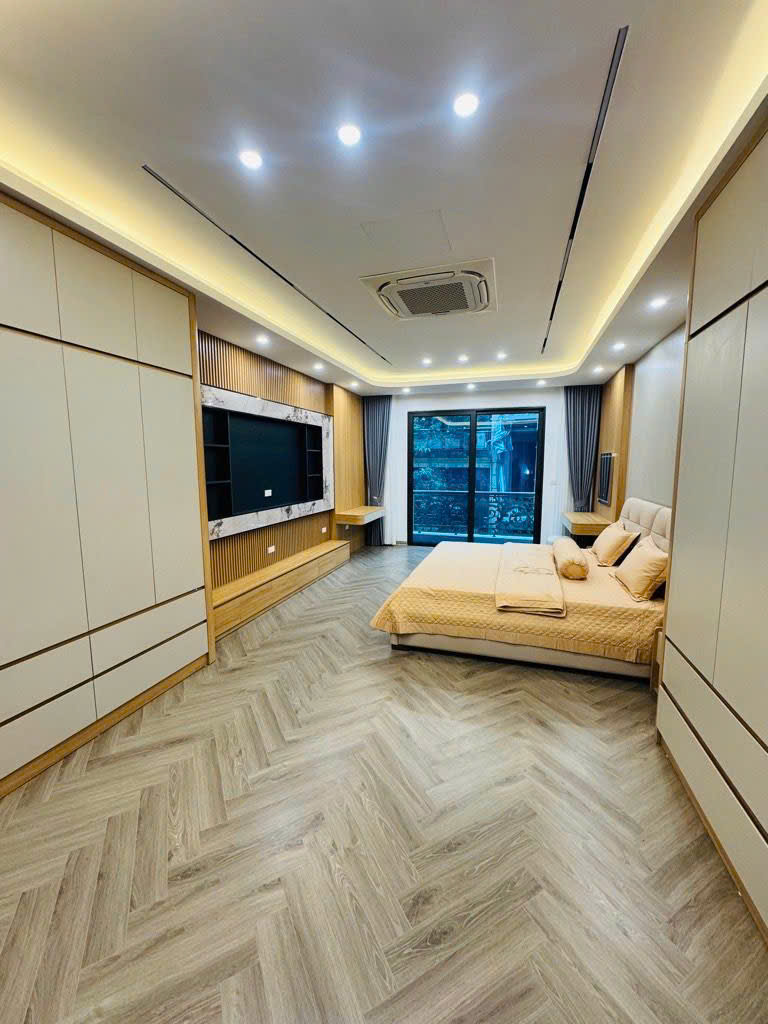 ĐẶC BIỆT HIẾM KHU HUỲNH THÚC KHÁNG NGUYÊN HỒNG 7T THANG MÁY, KINH DOANH. 15985440