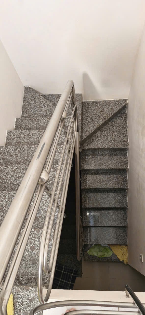 # K thẳng thông, 10m ra MT Trần Cao Vân, 37m2, 3 tầng, 3PN, nhỉnh 3 tỷ 15985456